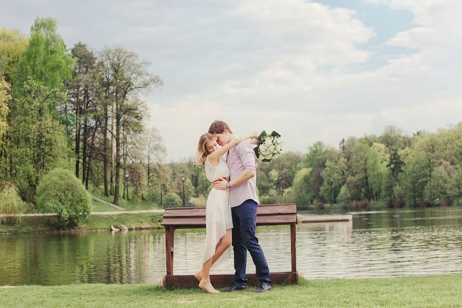 Wedding photographer Yuliya Petrova (petrovajulian). Photo of 3 July 2015