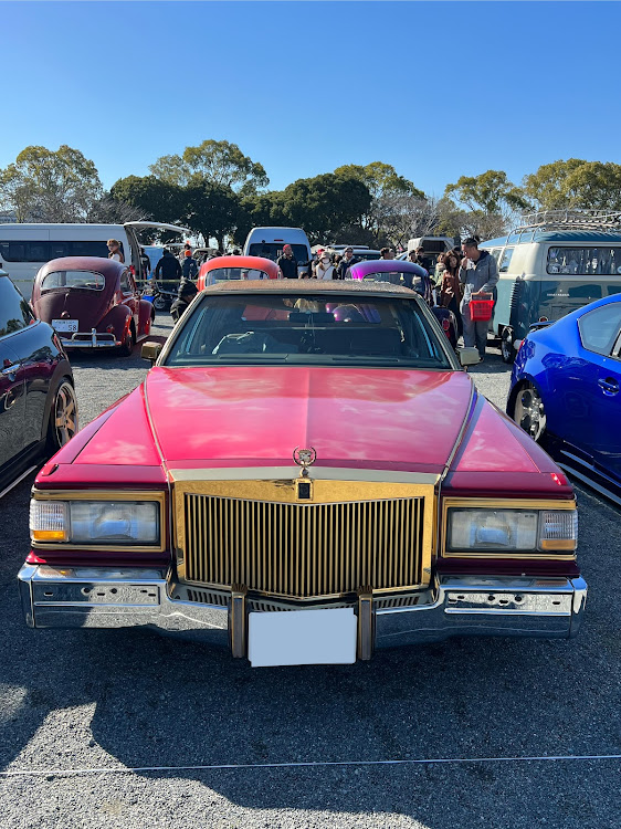 プリウスαのアメ車・久留米・百年公園に関するカスタム事例の投稿画像25枚目