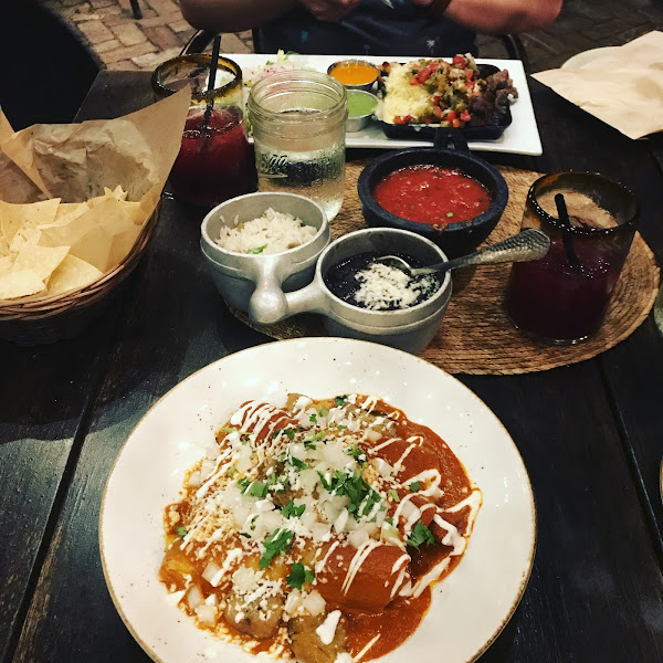 Enchiladas Mixtas.