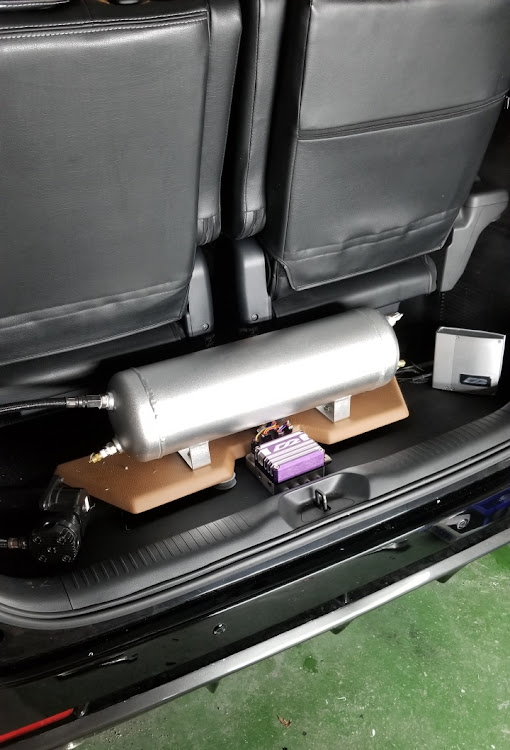 アルファードのエアサス・アルファード・エアフォースに関するカスタム事例の投稿画像1枚目