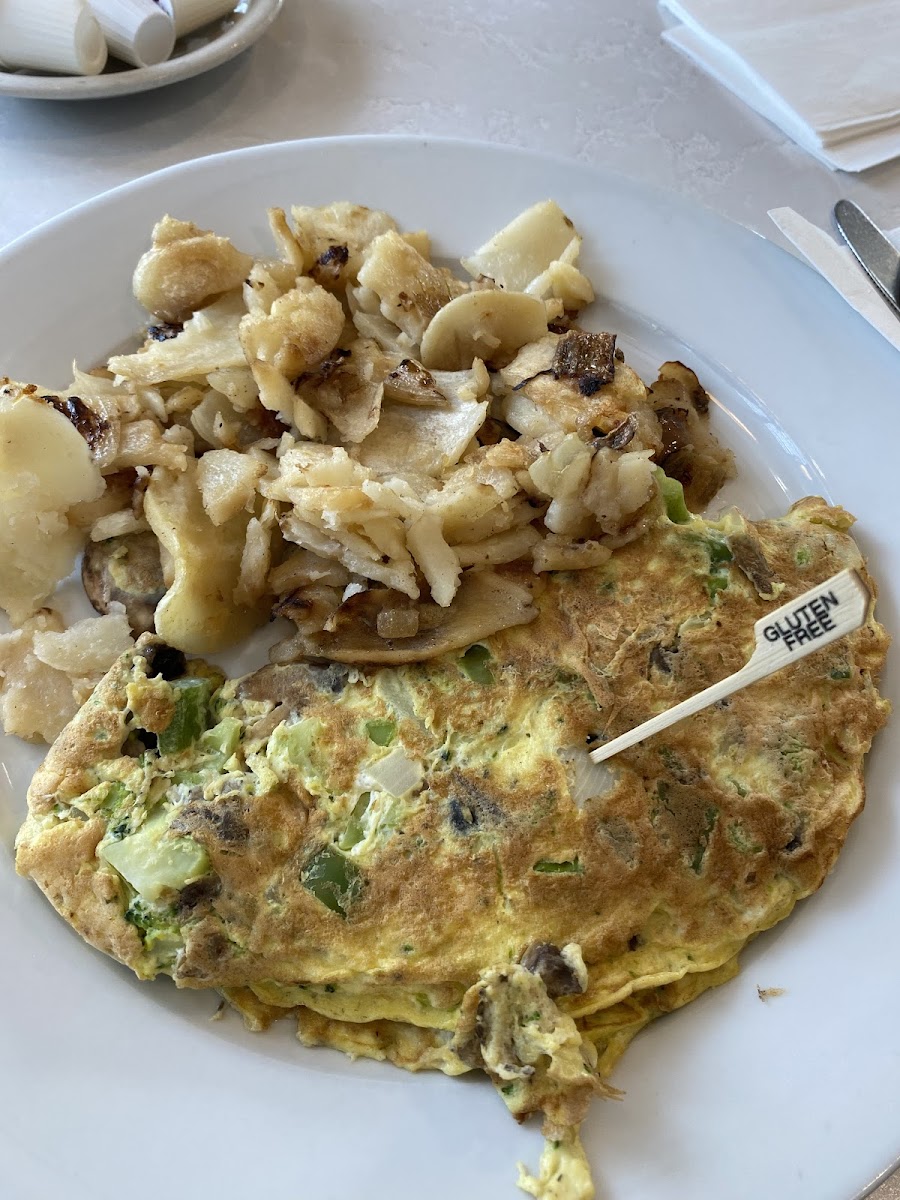 Garden Omelet and home fries - delicious!