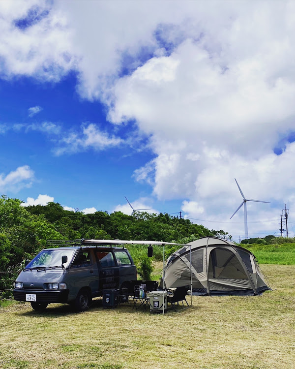 タウンエースバンの商用車カスタム・沖縄・キャンプ仕様・ミディアムグレー・サイドオーニングに関するカスタム事例の投稿画像1枚目