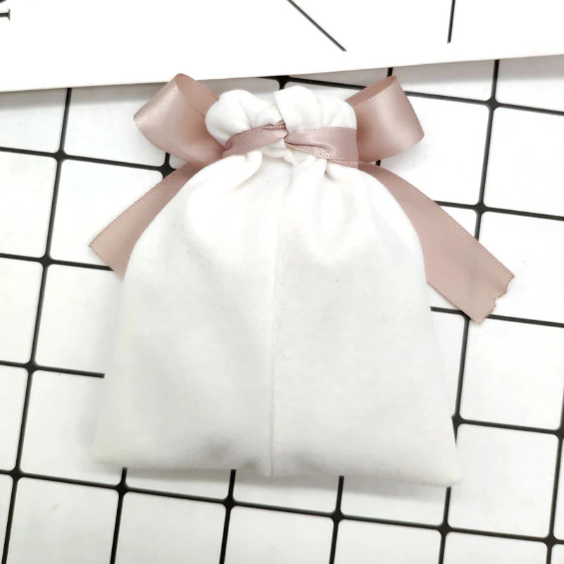 Sieraden trekkoordtas Bewaar je kleine schatten veilig en stijlvol Praktisch en elegant ontwerp Ideaal voor sieraden en kleine voorwerpen