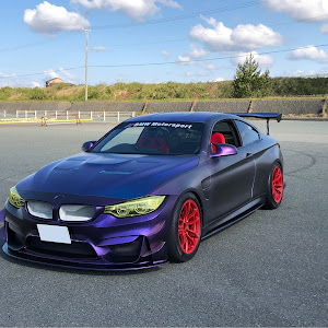 M4 クーペ