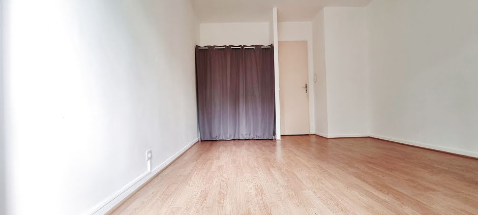 Location  appartement 3 pièces 62.24 m² à Nantes (44000), 812 €