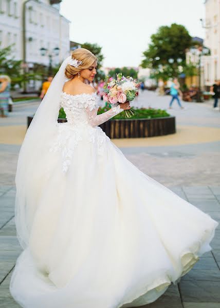 Fotografo di matrimoni Tolik Sabina (toliksabina). Foto del 9 dicembre 2017