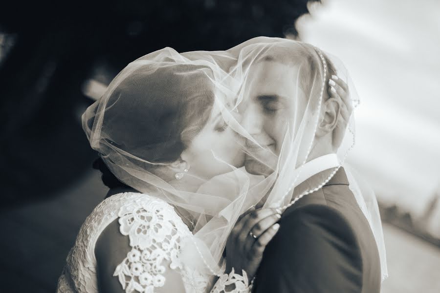 Wedding photographer Igor Brundasov (8photo). Photo of 13 April 2018