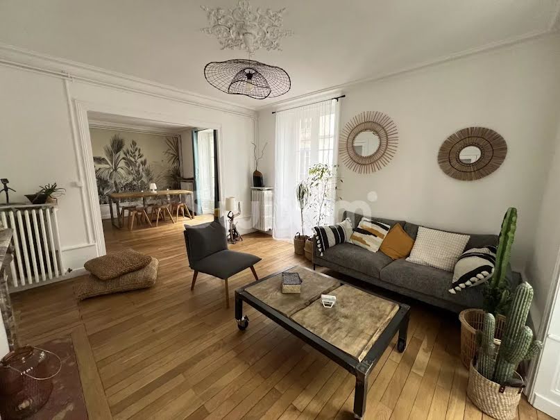 Vente appartement 6 pièces 105 m² à Lons-le-Saunier (39000), 220 000 €