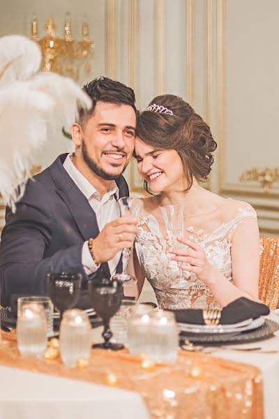 Fotógrafo de casamento Anzhela Abdullina (abdullinaphoto). Foto de 1 de março 2018