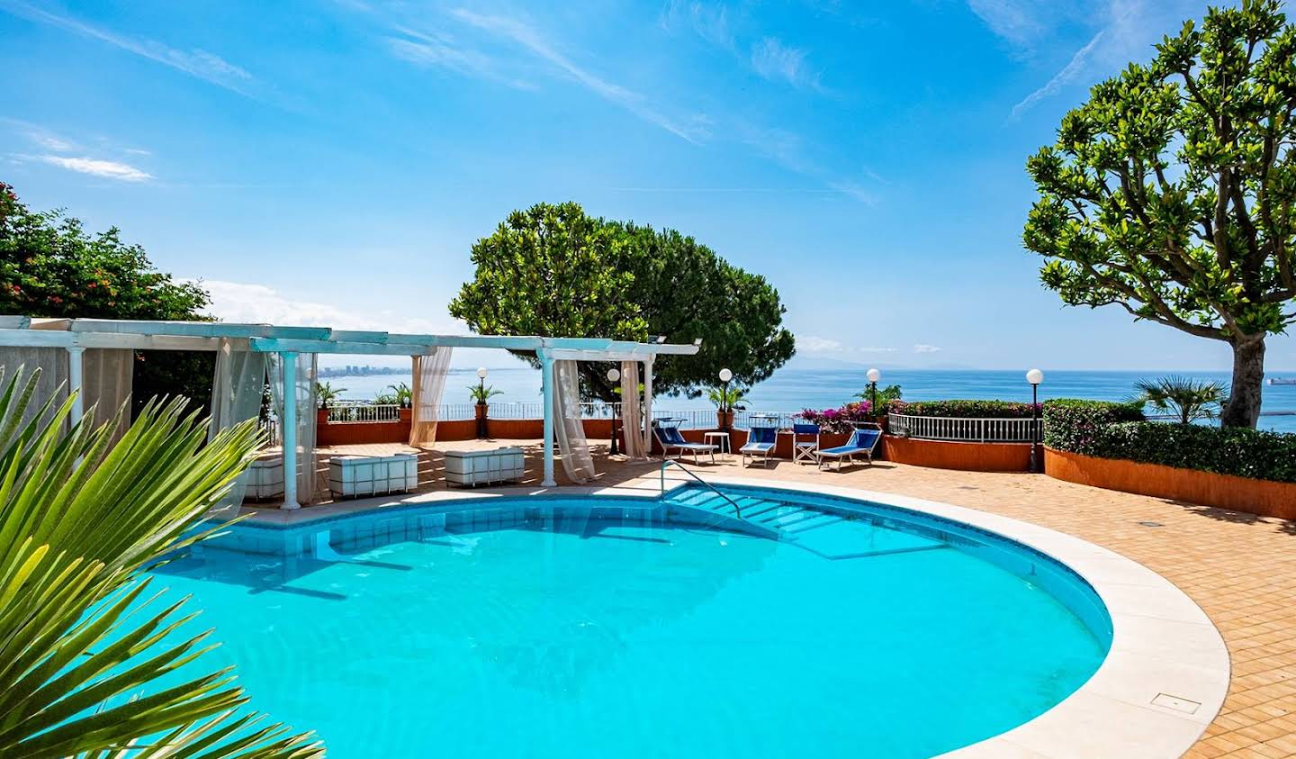 Villa with pool and garden Salerno