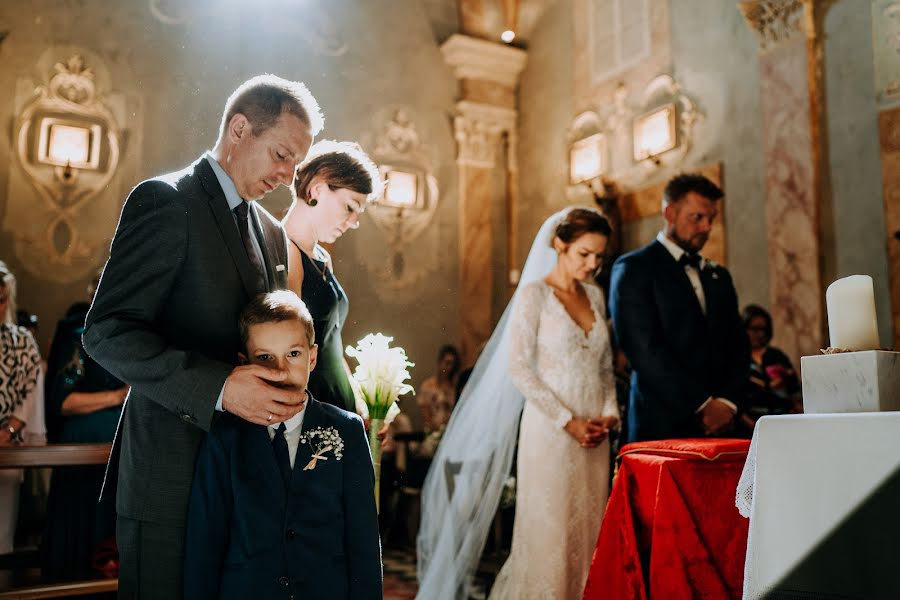 Wedding photographer Alessandro Morbidelli (moko). Photo of 3 October 2019