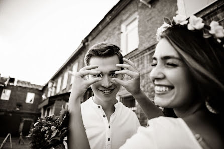 Fotógrafo de bodas Lena Kapucin (kapucin). Foto del 2 de octubre 2016