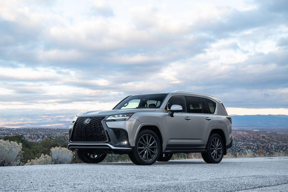 2022 Lexus LX600 | Photo from hearstapps.com