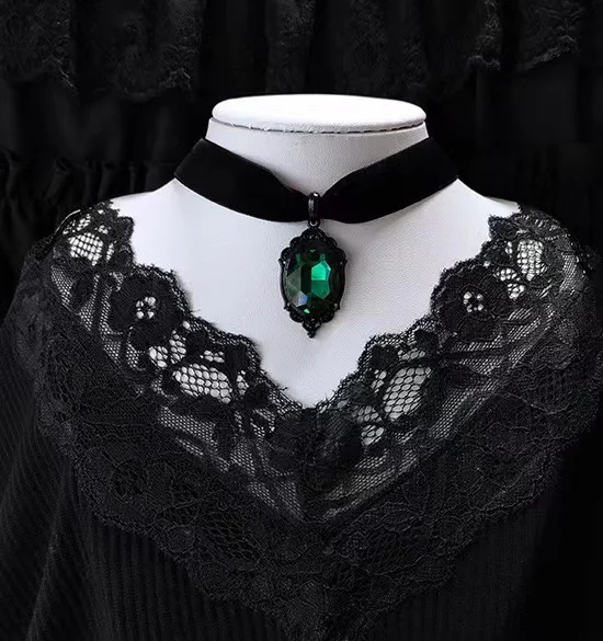 Novo colar de veludo personalizado para moda feminina. Adicione um toque de requinte ao seu visual. Perfeito para um estilo único.
