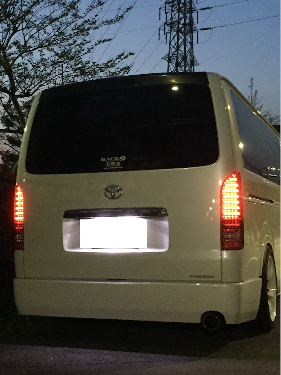 ハイエースバンのyuucan28さんが投稿したカスタム事例の投稿画像1枚目