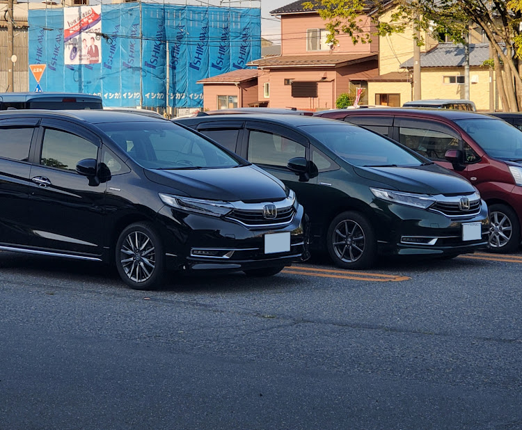 シャトルの駐車場でパシャリに関するカスタム事例の投稿画像1枚目