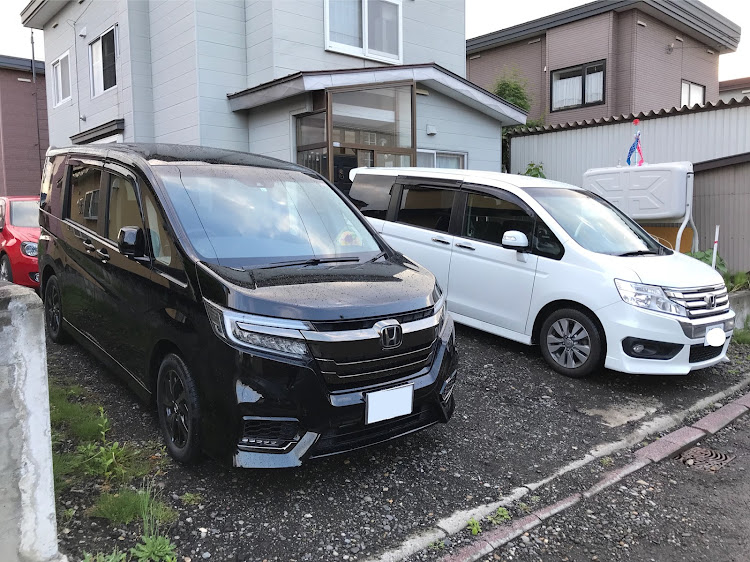 ステップワゴンの新車・納車・ホンダ・ステップワゴンスパーダ・ブラックスタイルに関するカスタム事例の投稿画像2枚目
