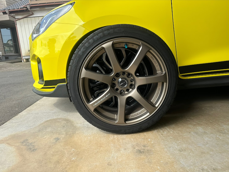 スイフトスポーツのDIY・タイヤサイズ変更すれば入りそう・車の弄りの年にしたい・カスタムパーツ購入・花粉症に関するカスタム事例の投稿画像1枚目