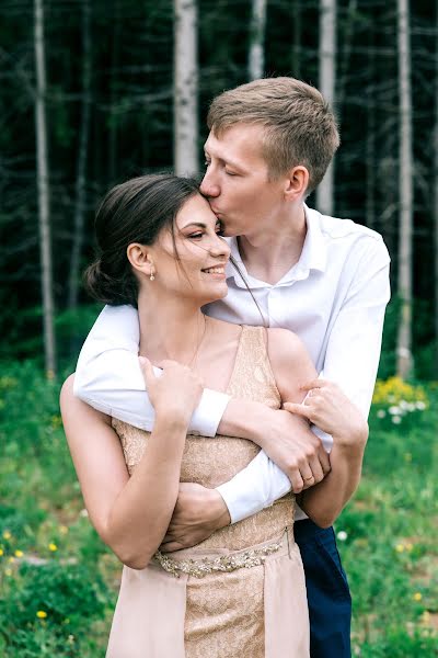 Fotógrafo de casamento Anastasiya Lebedikova (lebedik). Foto de 28 de maio 2019