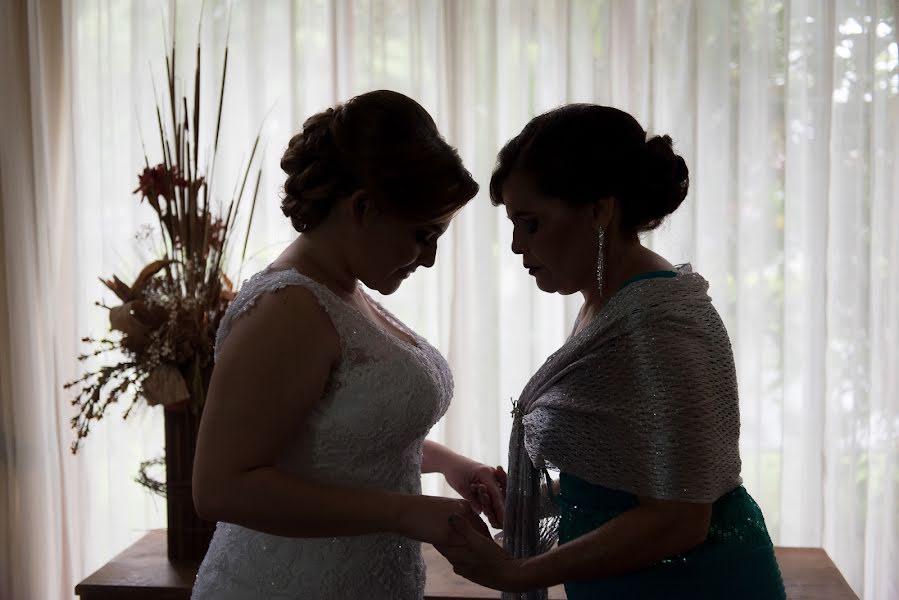 Wedding photographer Andrés Brenes (brenes-robles). Photo of 10 January 2018