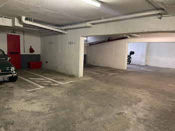 parking à Paris 12ème (75)