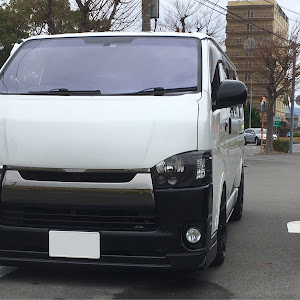 ハイエースバン TRH200V