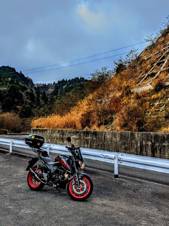 ひろさんが投稿したGSX−Ｓ125・鈴鹿スカイライン・🍁紅葉コラボに関するカスタム事例の投稿画像3枚目