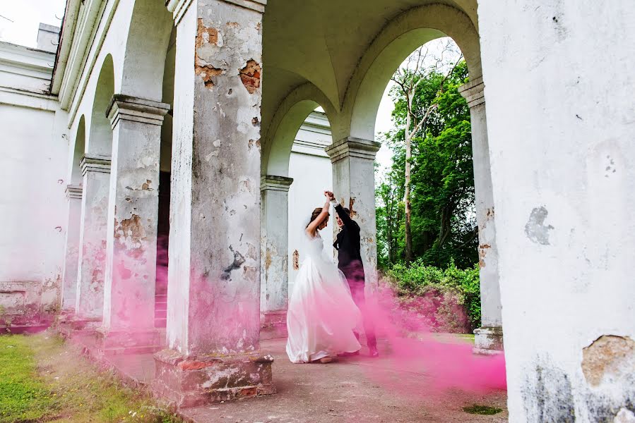 Fotógrafo de casamento Aistė Pranculienė (auksinefoto). Foto de 7 de janeiro 2017