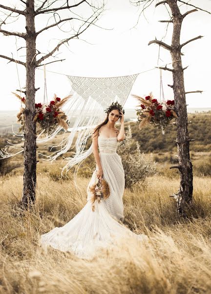 Fotógrafo de casamento Darya Maslyuk (maslyukdarya). Foto de 15 de julho 2019