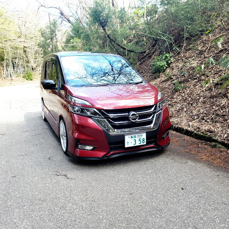 セレナの洗車・le lien・そろそろ地元でオフ会したい・4月19日オフ会宜しくお願い致します🙇・4月もよろしくお願い致します🌸に関するカスタム事例の投稿画像2枚目