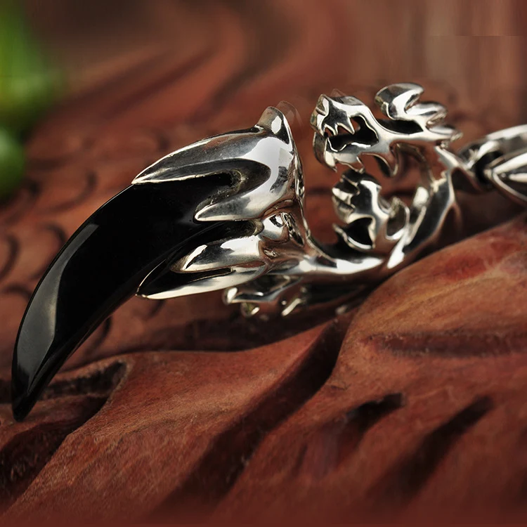 Joyería al por mayor de plata de ley 925 para hombre, adorno de media luna con ónix negro. Estilo moderno y con poder.