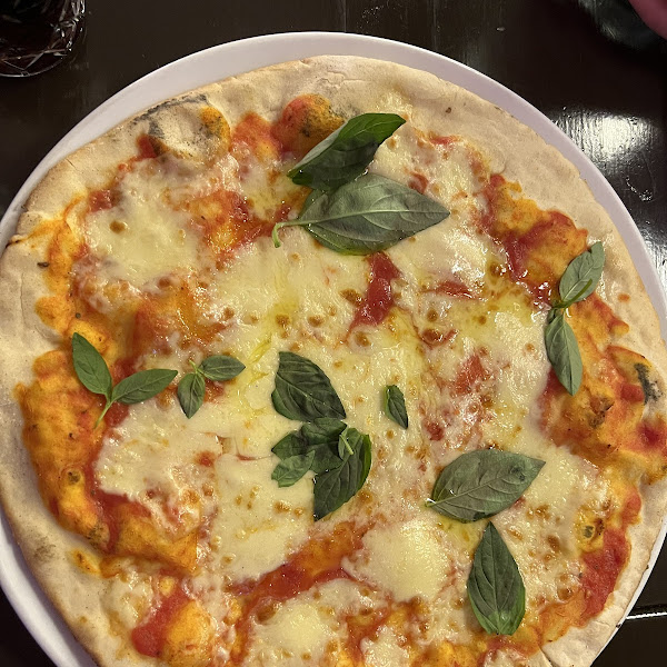 Gluten-Free Pizza at Mammamia