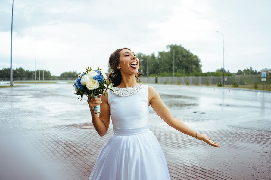 Fotógrafo de casamento Anna Kirillova (annaphoto). Foto de 9 de agosto 2018