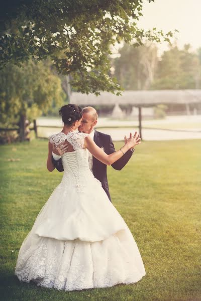 Fotografo di matrimoni Anett Bakos (anettphoto). Foto del 17 agosto 2017