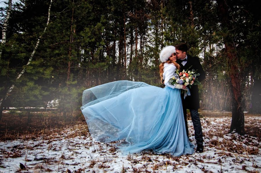 Fotógrafo de casamento Alla Zasinec (zay-foto). Foto de 17 de dezembro 2015