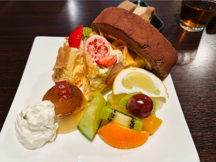 レガシィツーリングワゴンの朝日とコラボ・ひな祭りドライブ・ひな祭りケーキ・3月もよろしくお願いします・3月も宜しくお願い致しますに関するカスタム事例の投稿画像2枚目