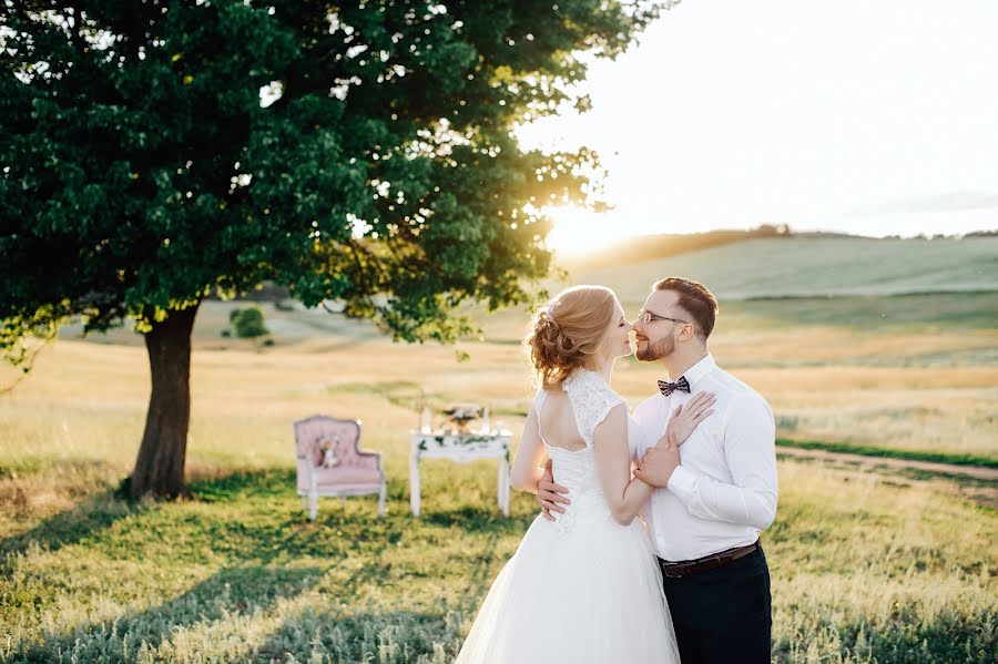 Wedding photographer Irina Zakharkina (carol). Photo of 28 June 2017