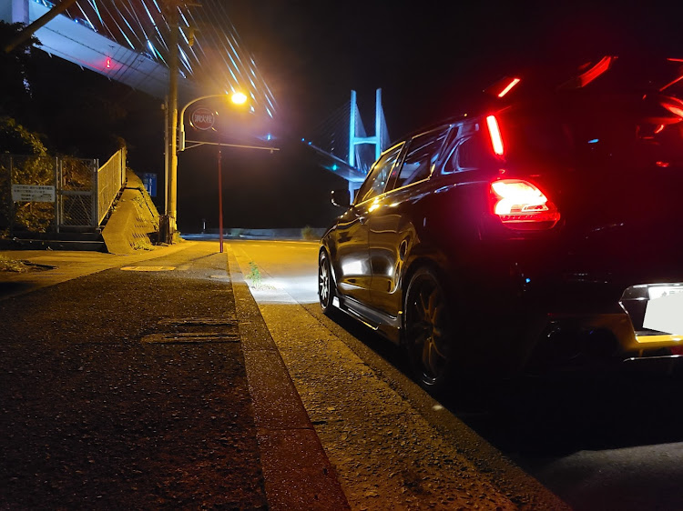 スイフトスポーツの撮り活動・Kuhl Racing・VERZ-WHEELS・夜景と愛車に関するカスタム事例の投稿画像2枚目