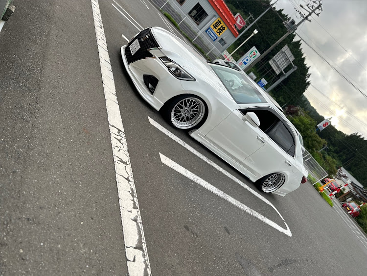 クラウンアスリートのZISTANCE W10M・10j  10.5j・workwheels・秋田に関するカスタム事例の投稿画像1枚目
