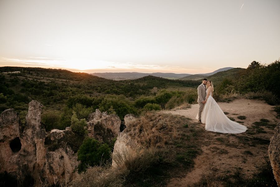 Fotógrafo de casamento Dóra Bella (belladorafoto). Foto de 12 de março 2023