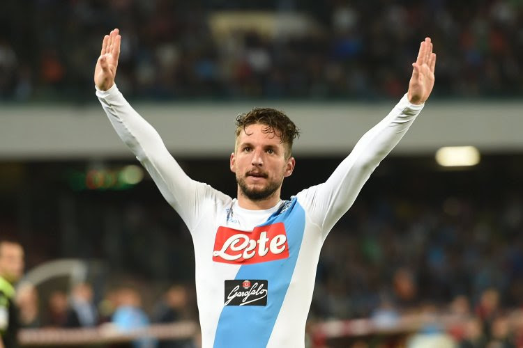 Dries Mertens werd aan Chelsea en zelfs het grote FC Barcelona gelinkt, daarom bleef hij toch bij Napoli