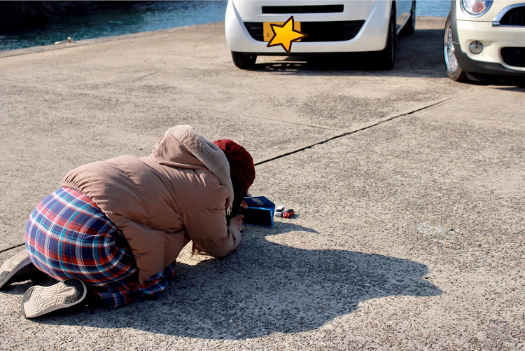 ミニ クーパーS クラブマンの📸活日和・またまたコラボ💕・miniにミニカー🚘・撮る人を撮るシリーズ・海と空に癒されるに関するカスタム事例の投稿画像5枚目