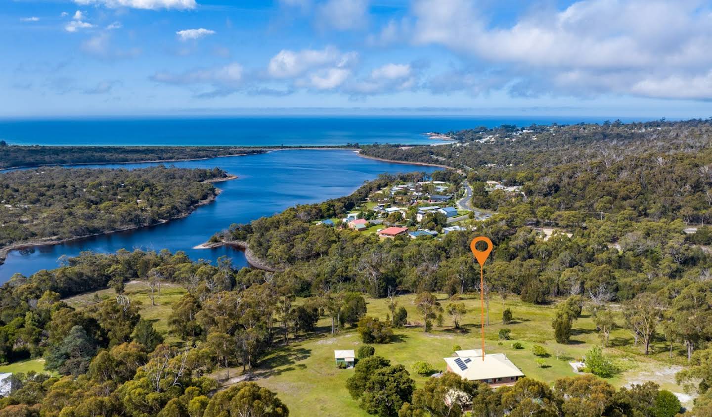 House Binalong Bay