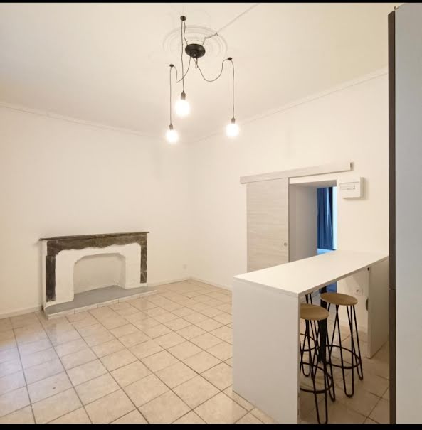 Location meublée appartement 2 pièces 30 m² à Roquemaure (30150), 540 €