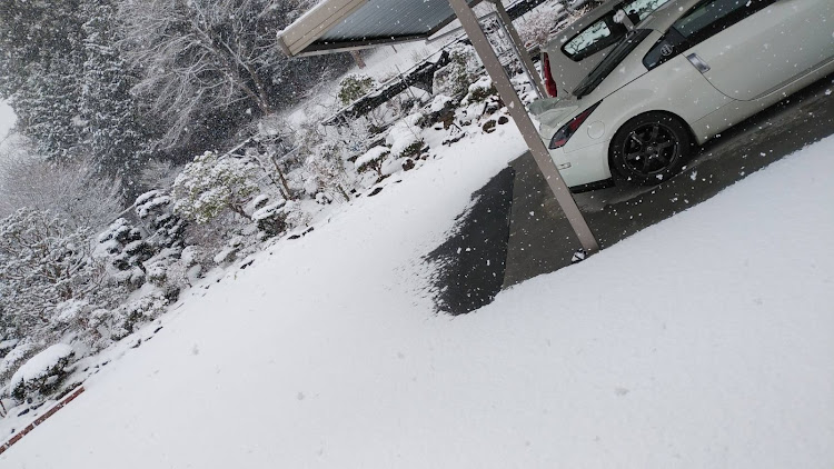 スカイライン GT-Rのドライブ・積雪・Z33・タイヤ交換に関するカスタム事例の投稿画像1枚目