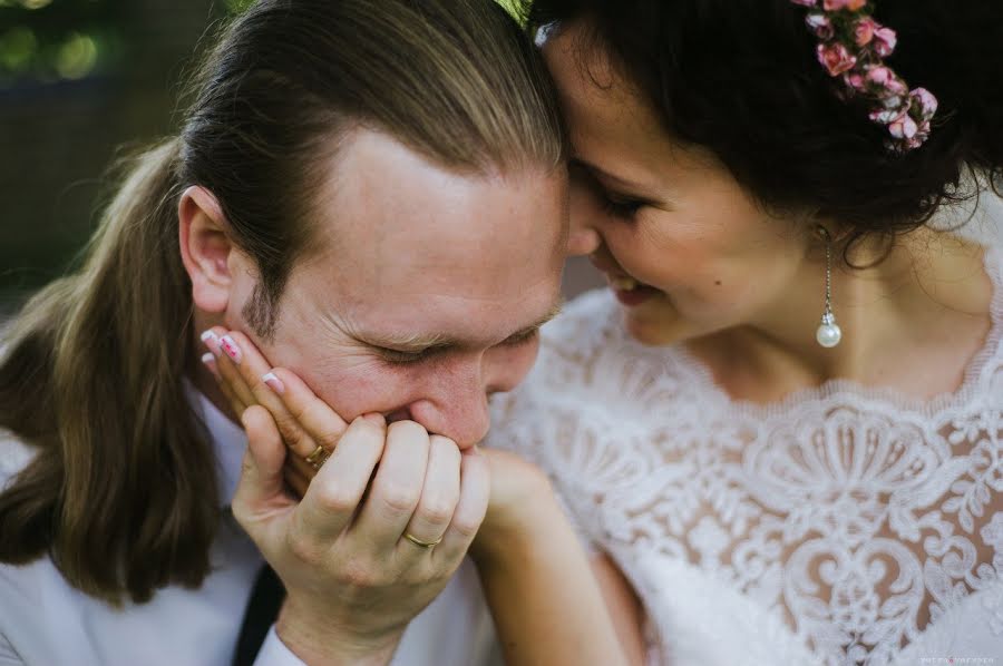 Fotógrafo de casamento Varvara Shevchuk (vvvarka). Foto de 20 de dezembro 2014