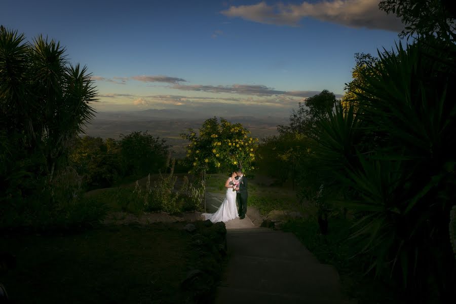 Fotografo di matrimoni Paul Sierra (padrinodefoto). Foto del 10 marzo 2020