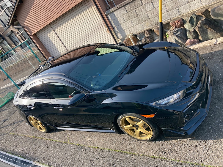 シビック(欧州HB)のシビック FK7・洗車&ワックス掛け🎵に関するカスタム事例の投稿画像1枚目
