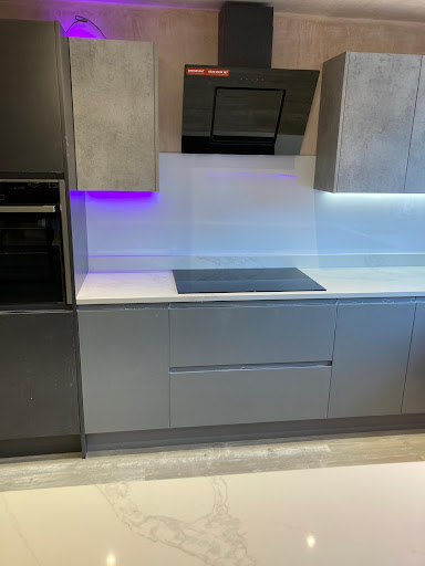 Bespoke BQS Quartz Avenza kitchen counter with hob