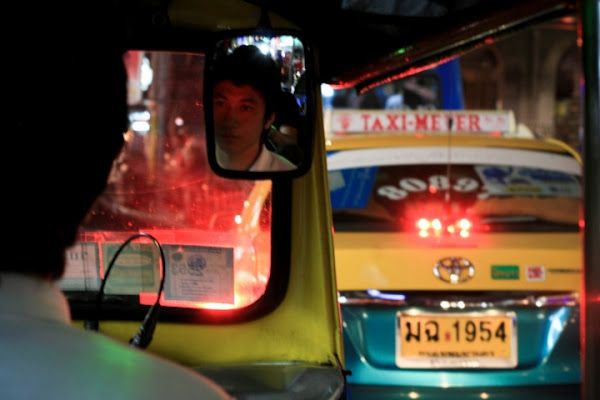 Sukhumvit Road in un TucTuc di Labeek